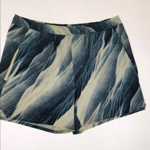 Stylish Women's Patterned Shorts